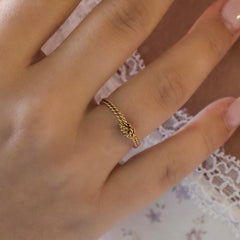 Dainty Tangle Ring