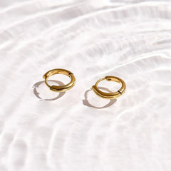 Smooth Curve Hoop Earrings